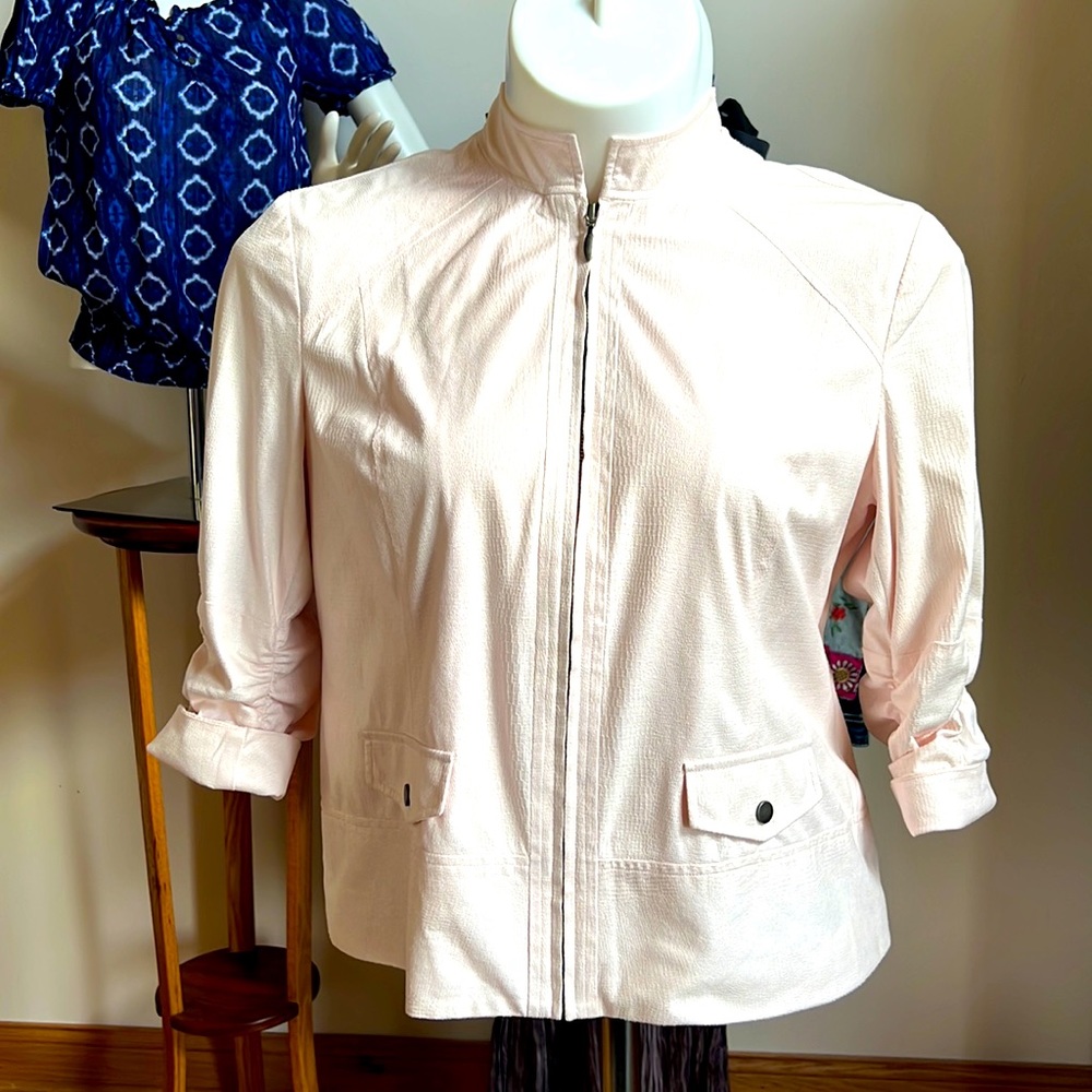 Chicos pale pink 3/4 sleeve zippered jacket